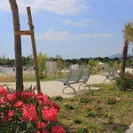 With Parking Space Zrnovnica, Split - 24236 アパート