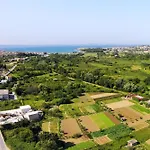 アパート With Parking Space Zrnovnica, Split - 24236 *