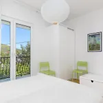アパート With Parking Space Zrnovnica, Split - 24236