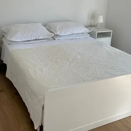 Apartment With A Parking Space Zrnovnica, Split - 24236