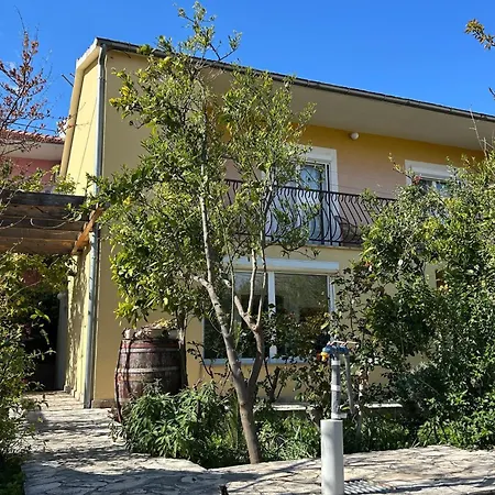 With A Parking Space Zrnovnica, Split - 24236 *