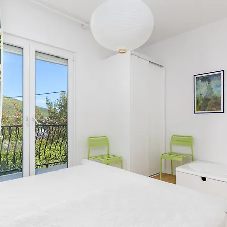 Apartamento With A Parking Space Zrnovnica, Split - 24236