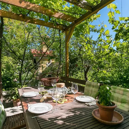 Apartamento With A Parking Space Zrnovnica, Split - 24236 Žrnovnica