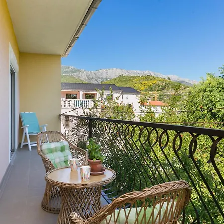 With A Parking Space Zrnovnica, Split - 24236 Apartamento Žrnovnica