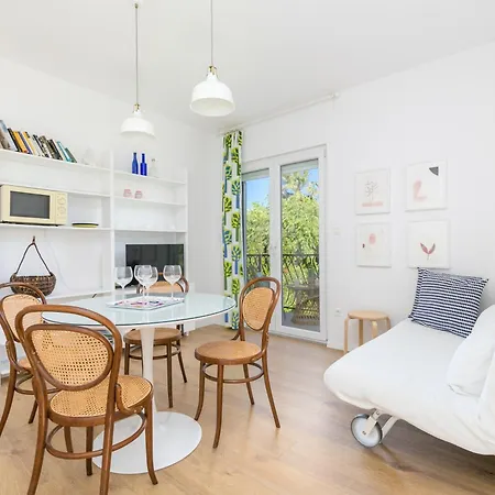 With Parking Space Zrnovnica, Split - 24236 شقة Žrnovnica